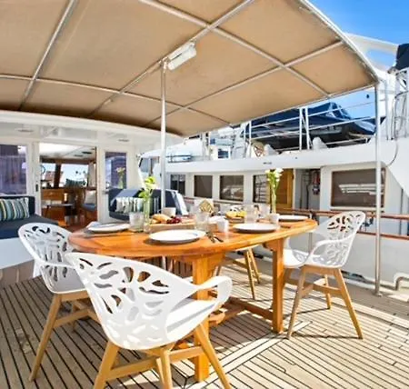 Charming Boat In Barcelona - Perfect Getaway 圣阿德里安-德贝索斯