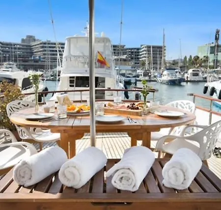 Charming Boat In Barcelona - Perfect Getaway Båthotell